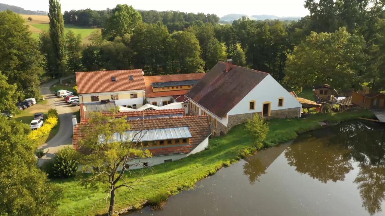 Treehouse Kremilek Villa Jesenice  Buitenkant foto